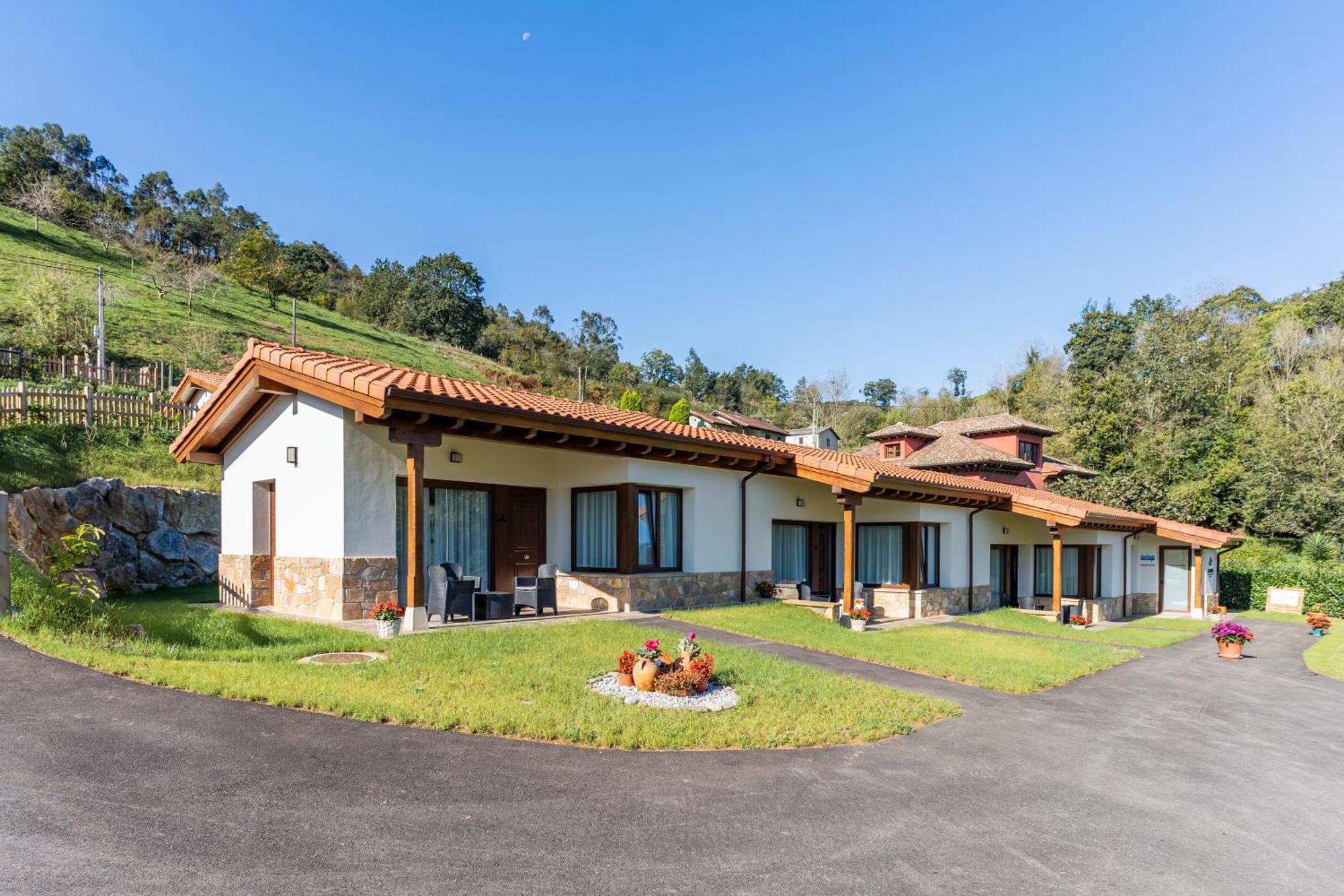 Apartamentos Cuetumerin Onís Buitenkant foto
